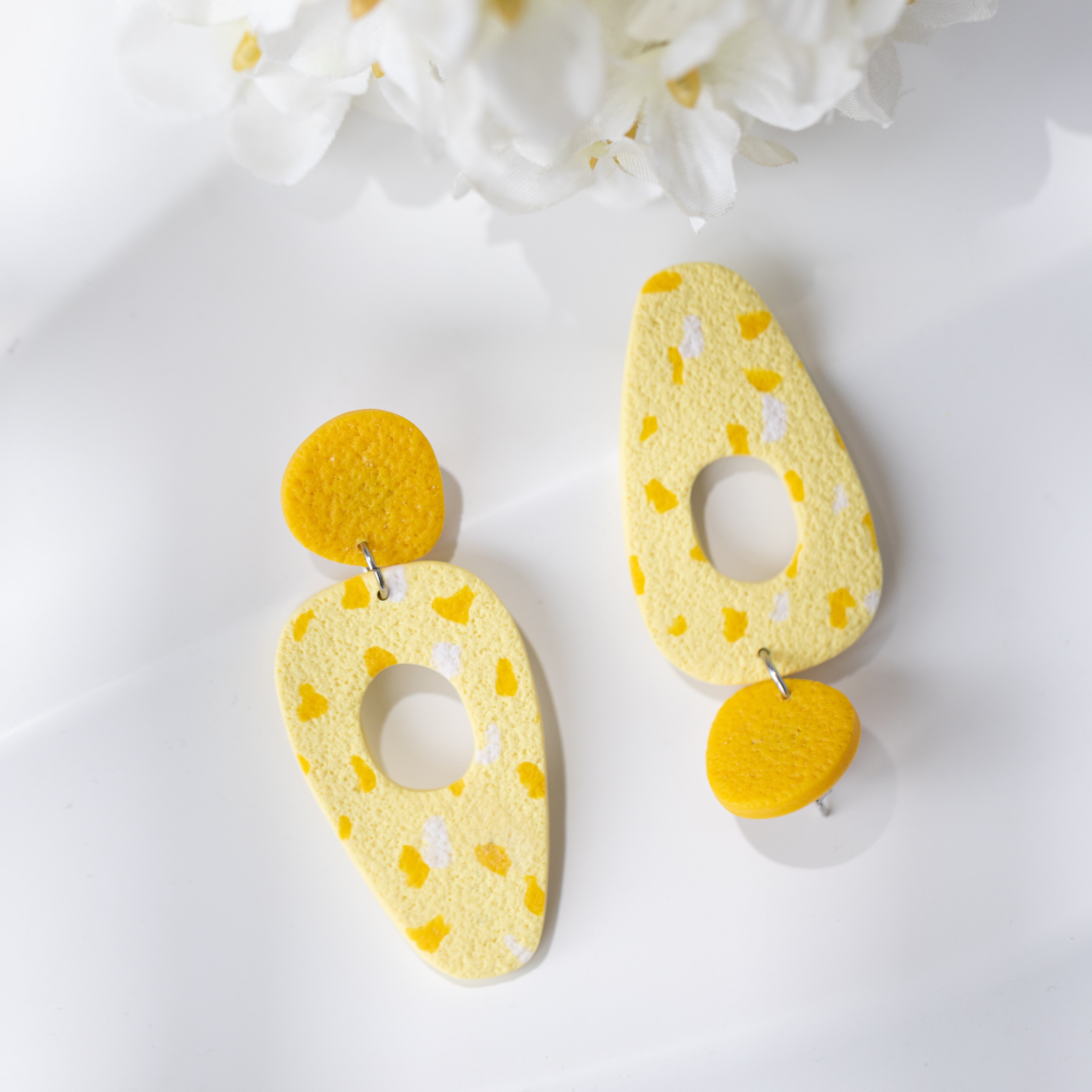 Cercei Abstract - yellow terazzo