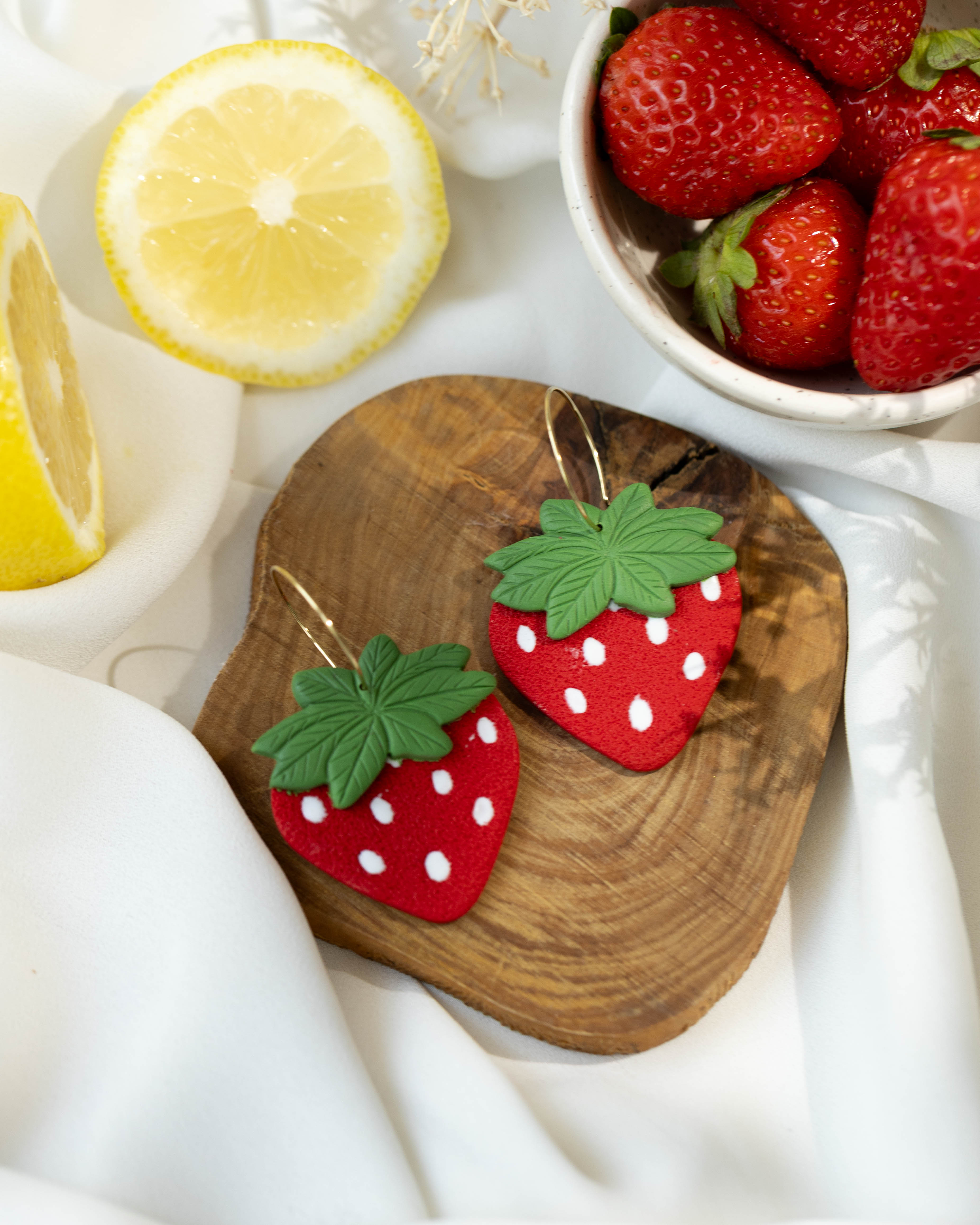 Cercei Fragola Hoops