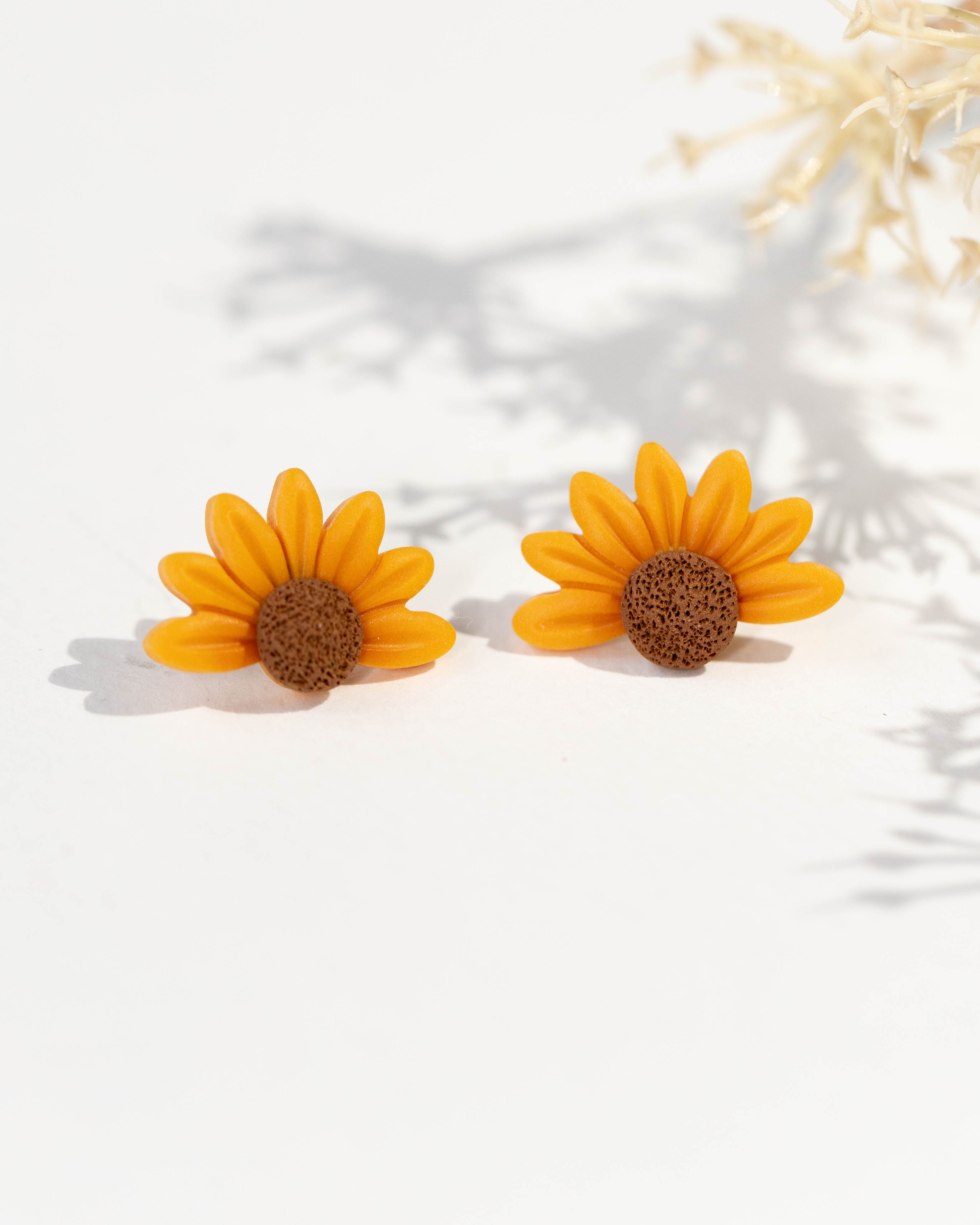 Cercei Studs Sunflower