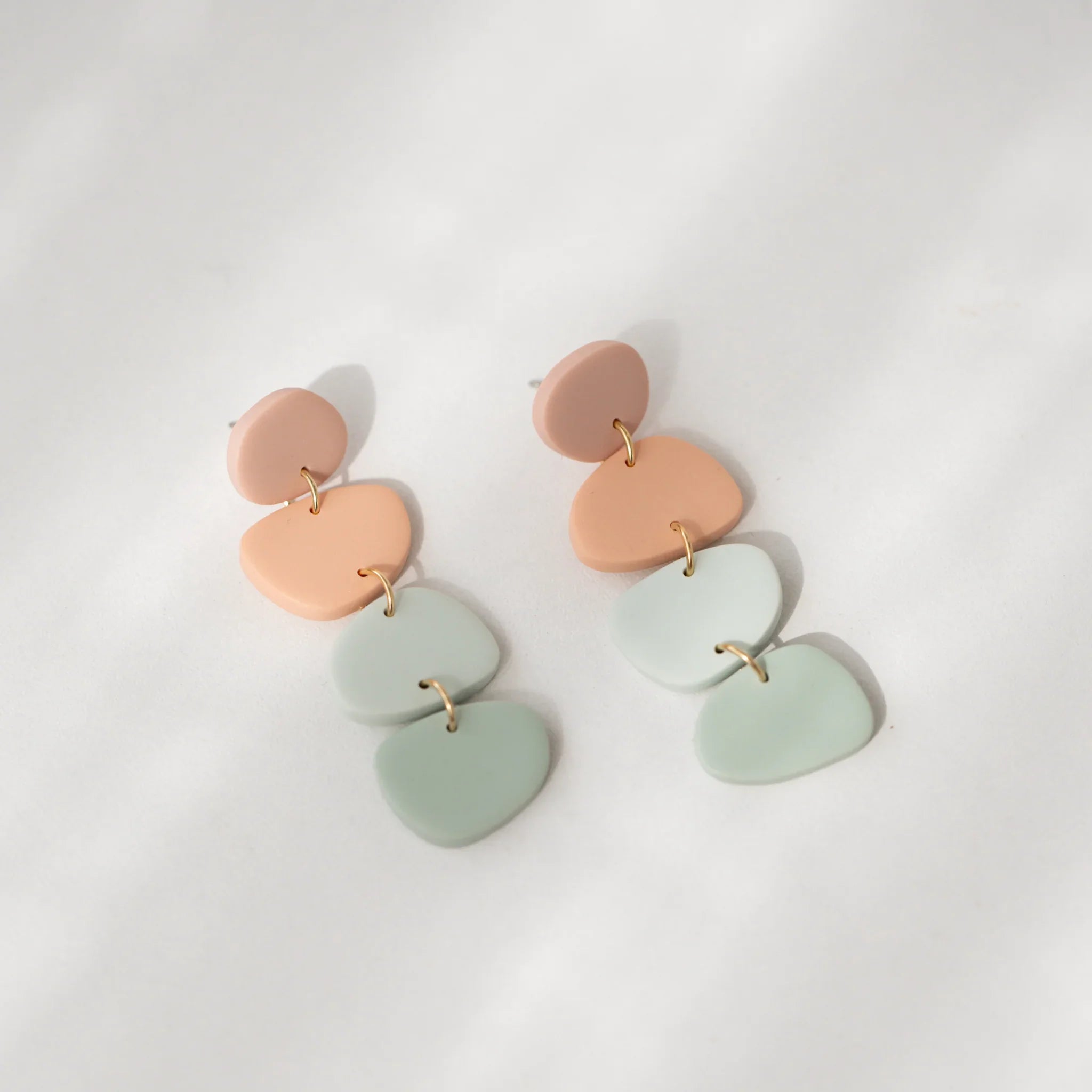 Cercei Aloise - Light pastels