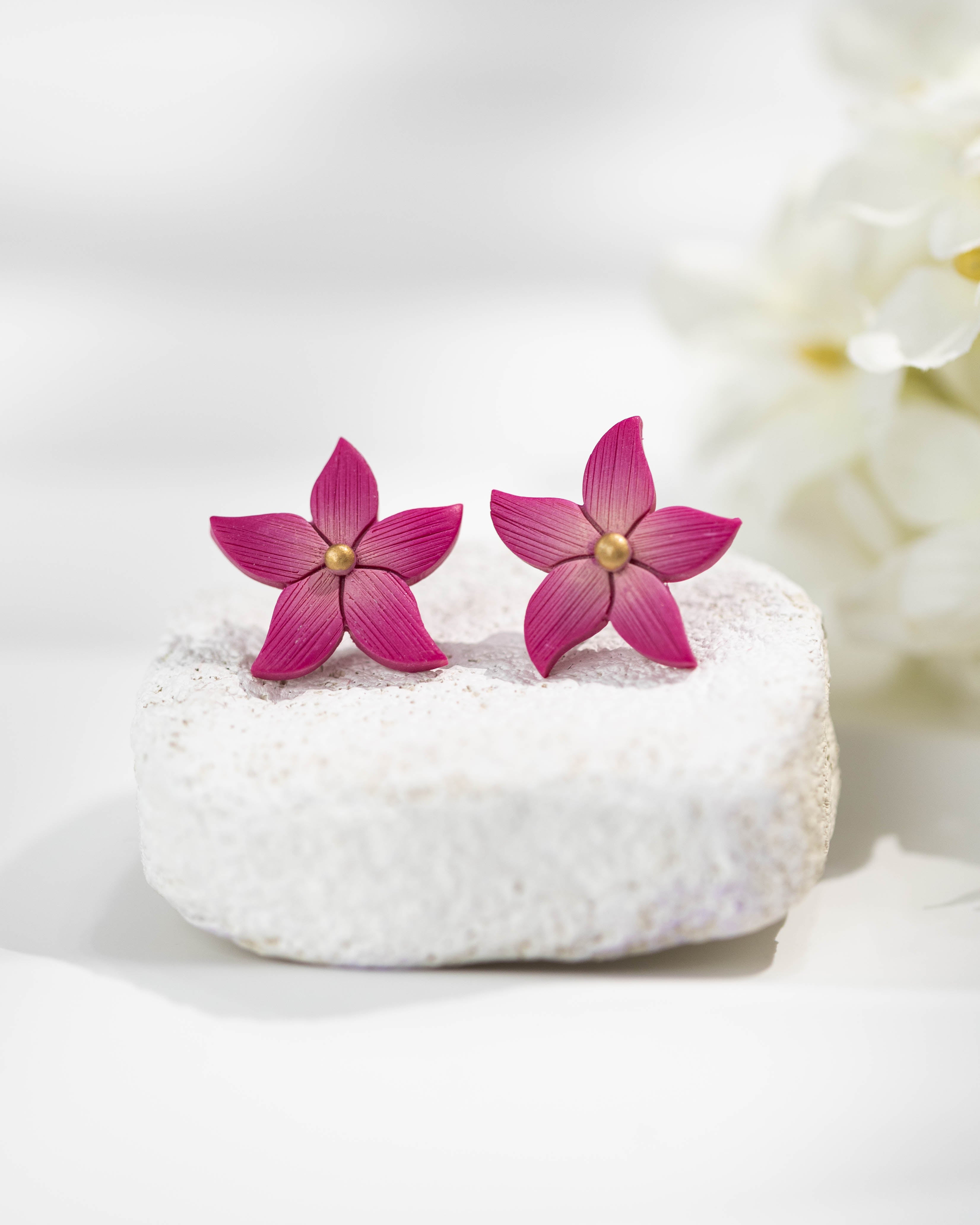 Cercei Studs Fucsia