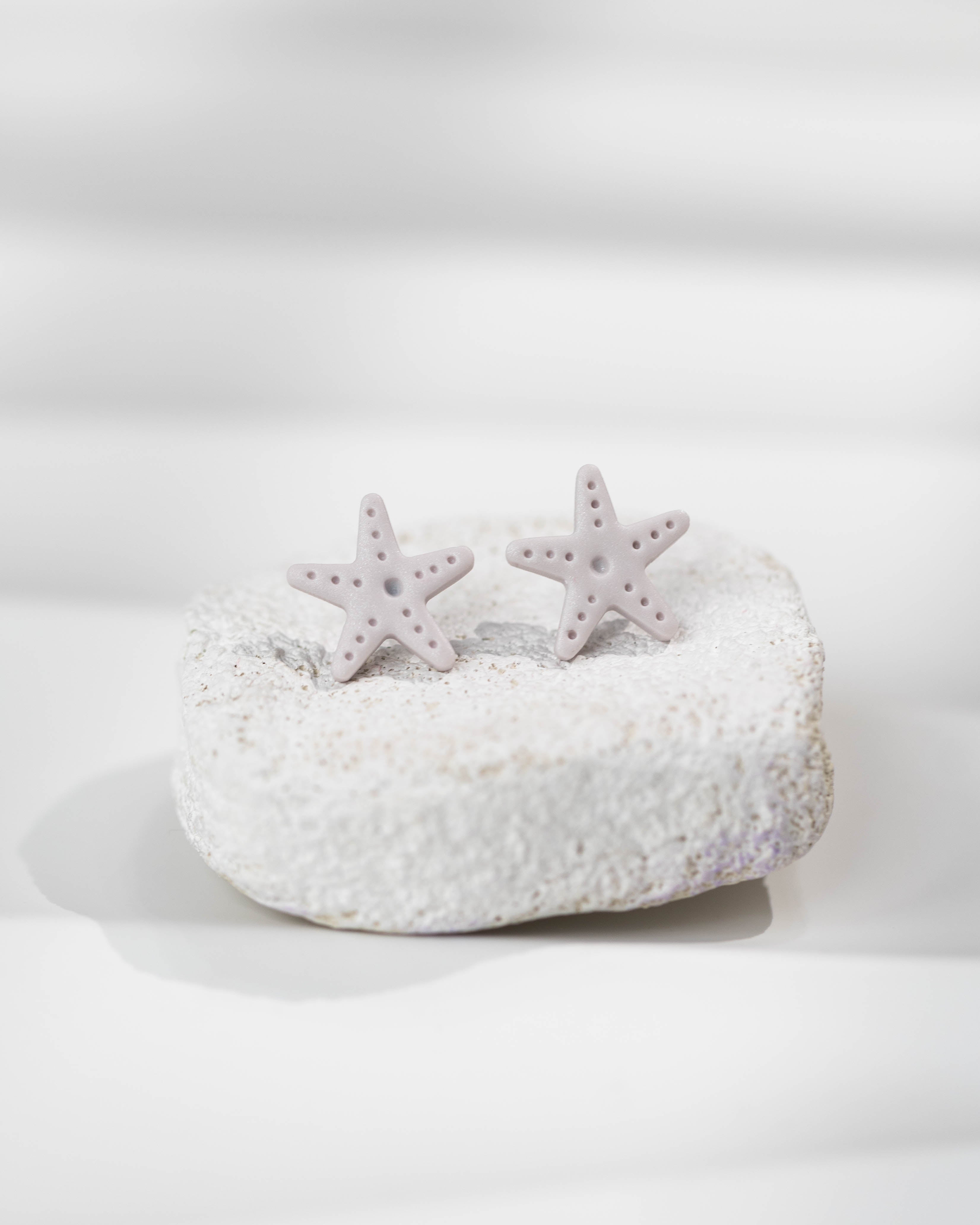 Cercei Studs Starfish - pearl light lavander