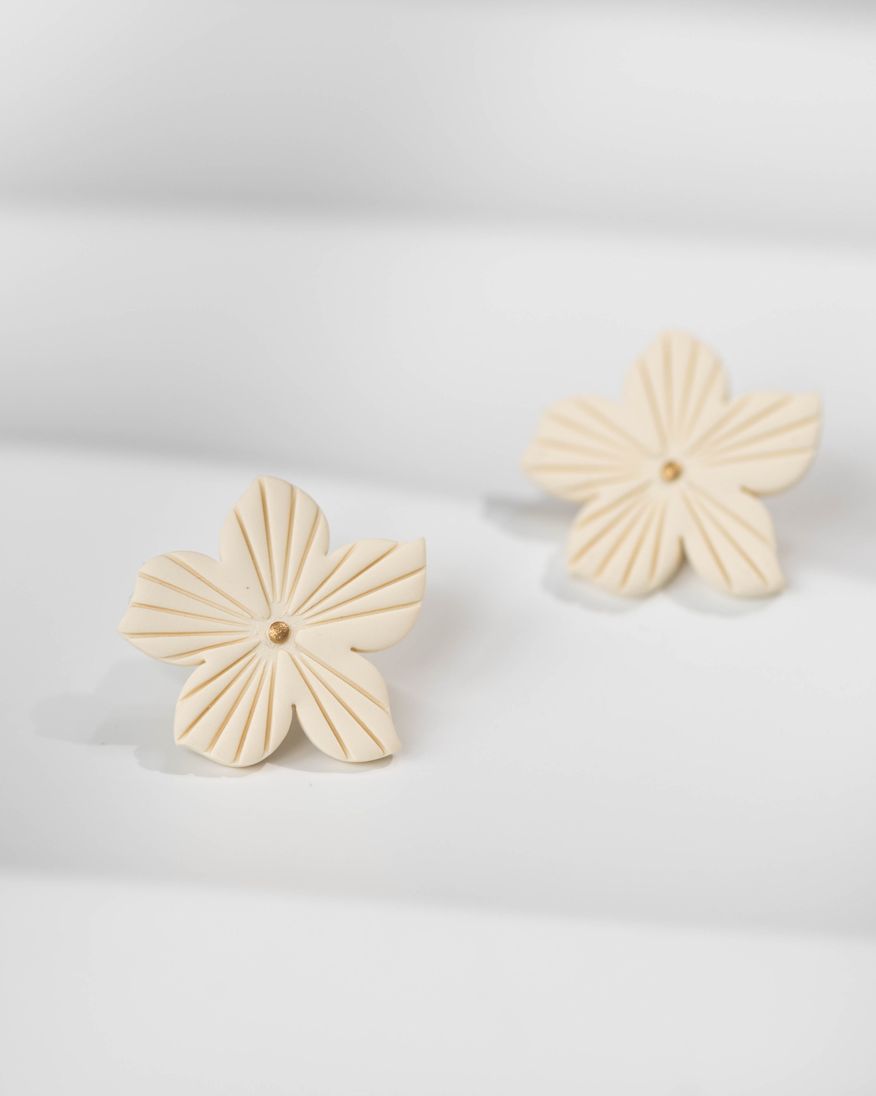 Cercei Studs Bloom - Butter Yellow