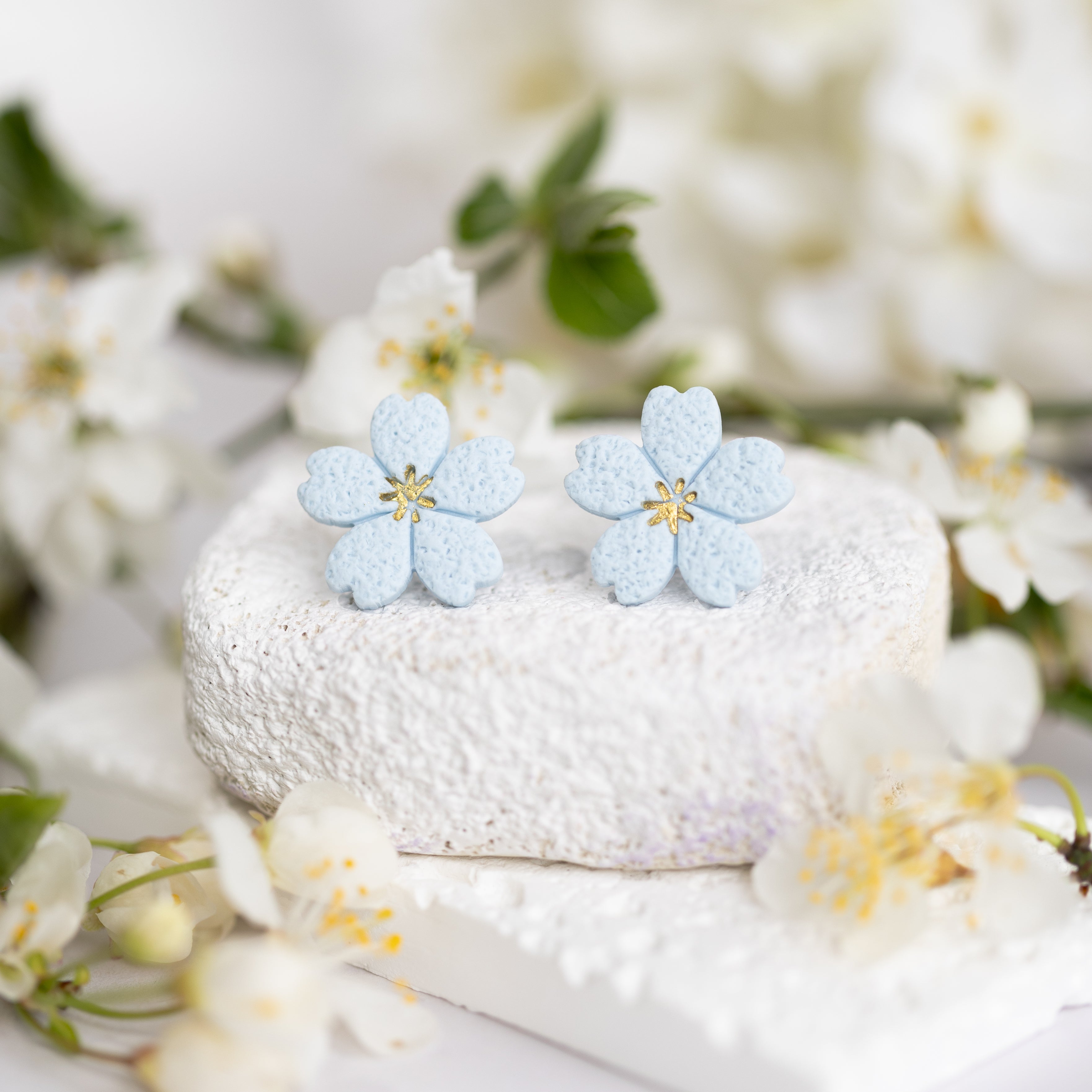 Cercei Studs - dusy blue