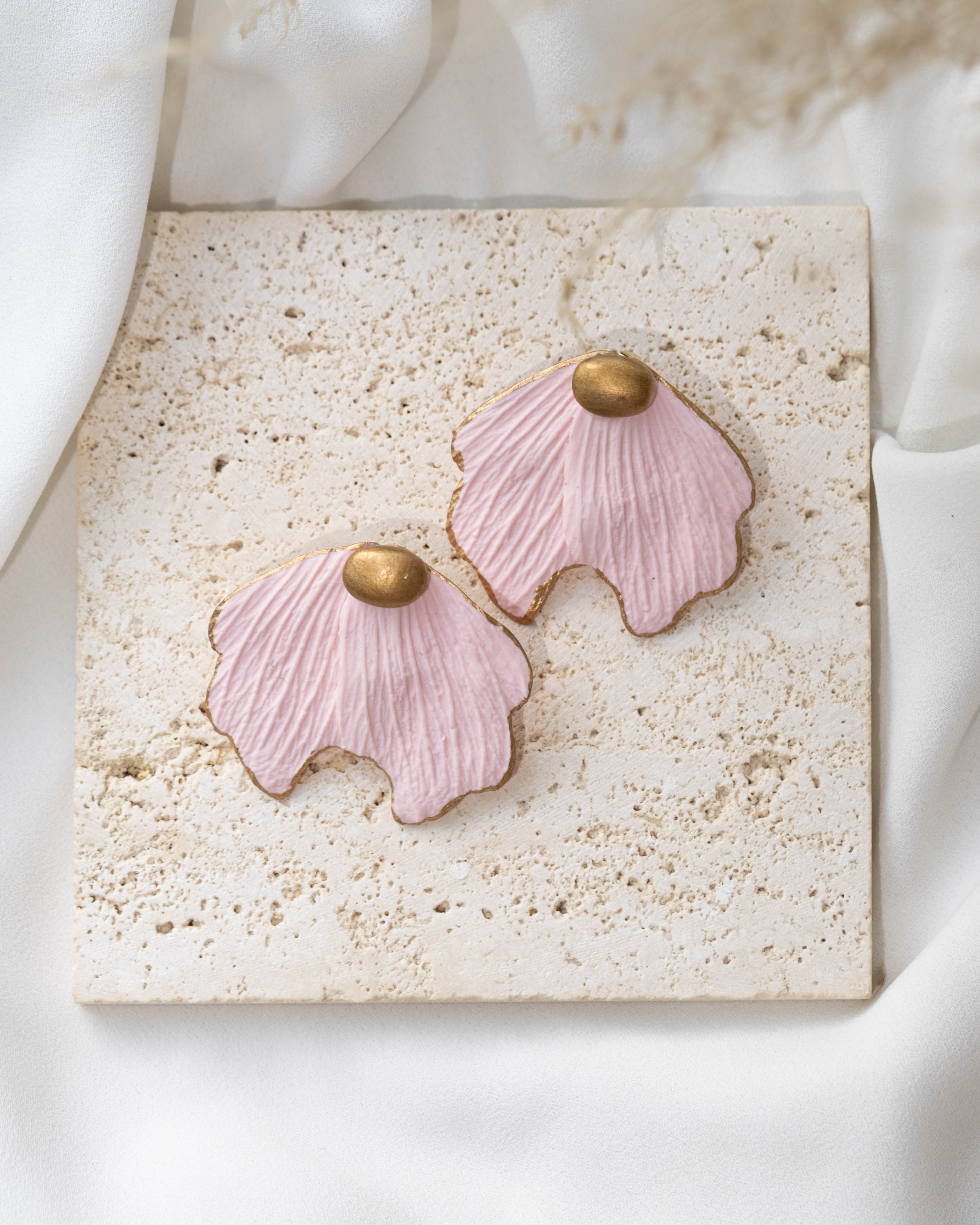 Cercei Petal – Blush Pink