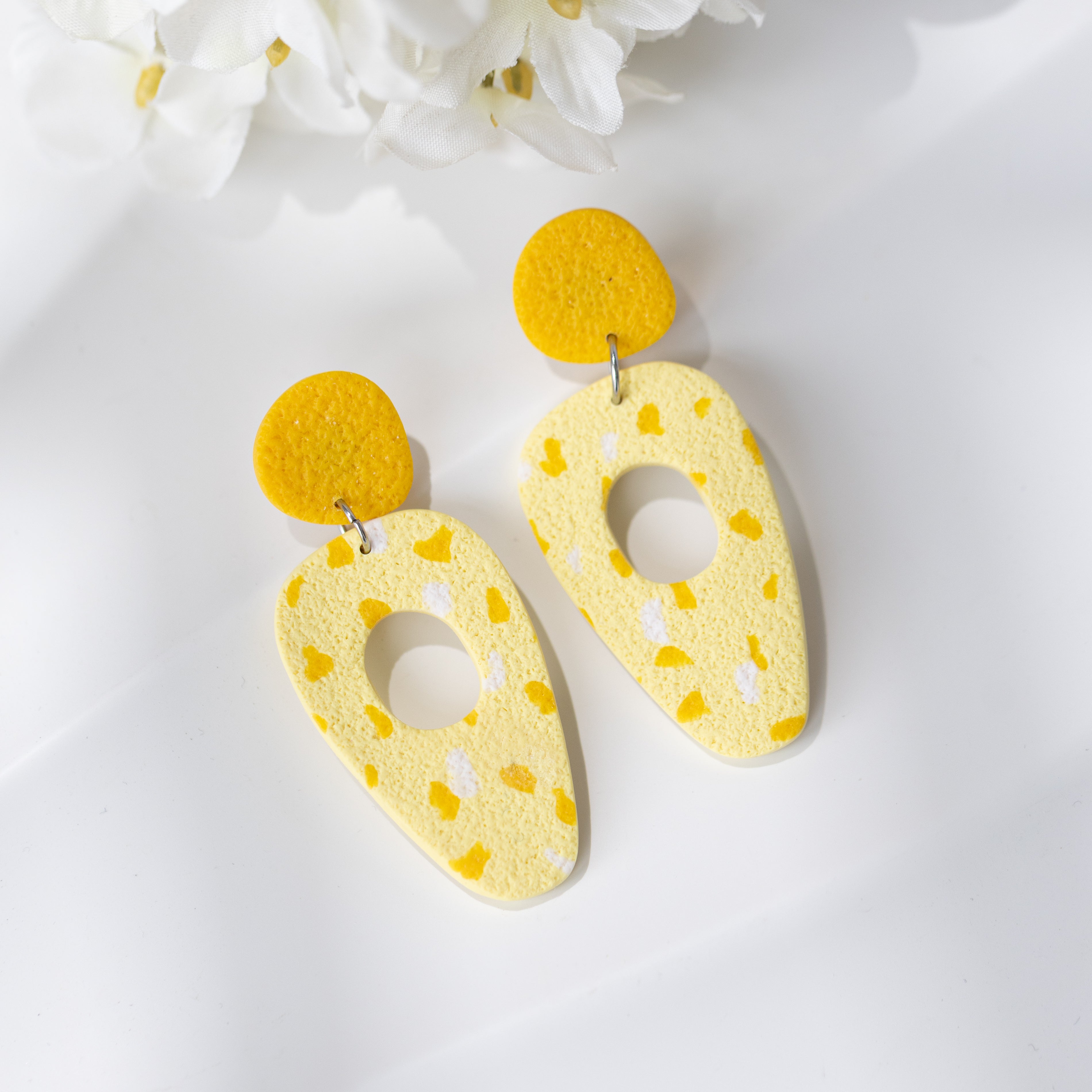 Cercei Abstract - yellow terazzo