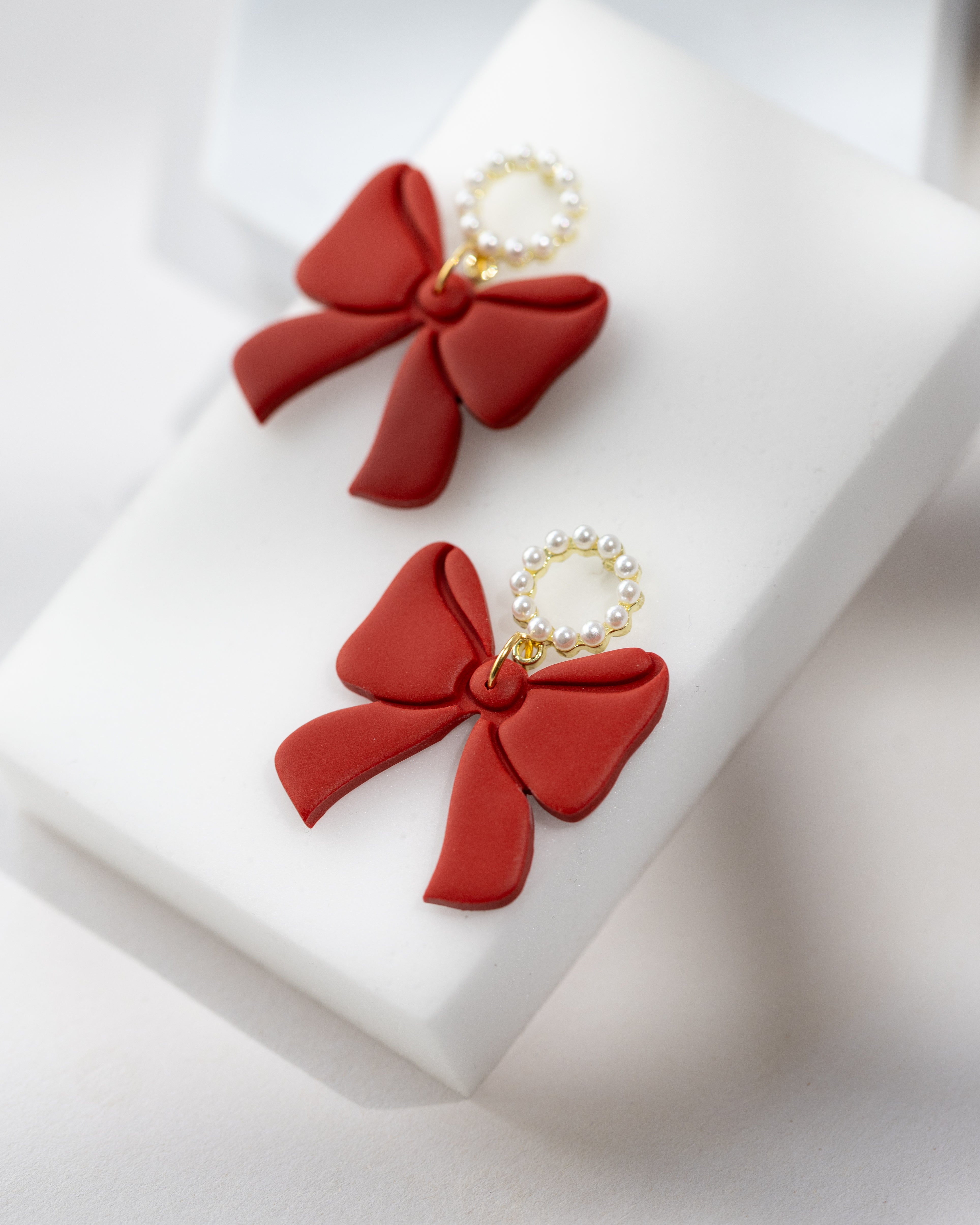 Cercei Pearl Bow - red