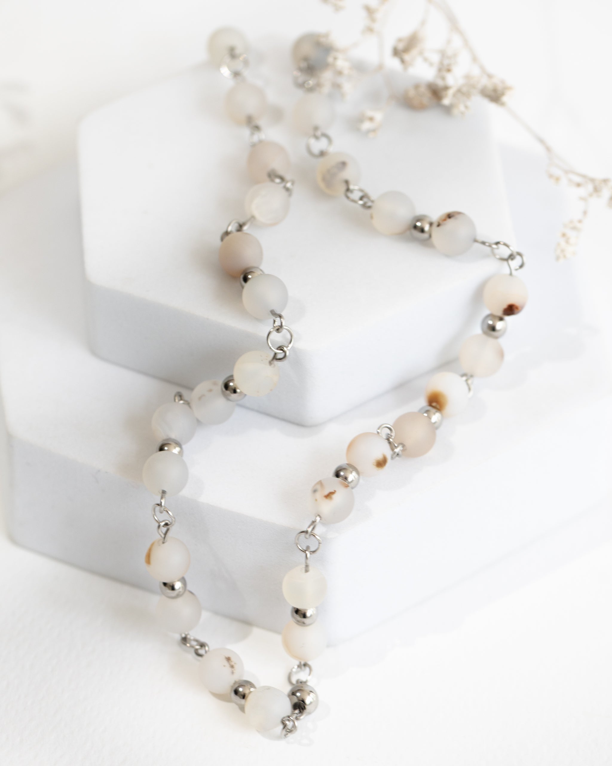 Colier Agat Frosted cu Bobițe din Inox