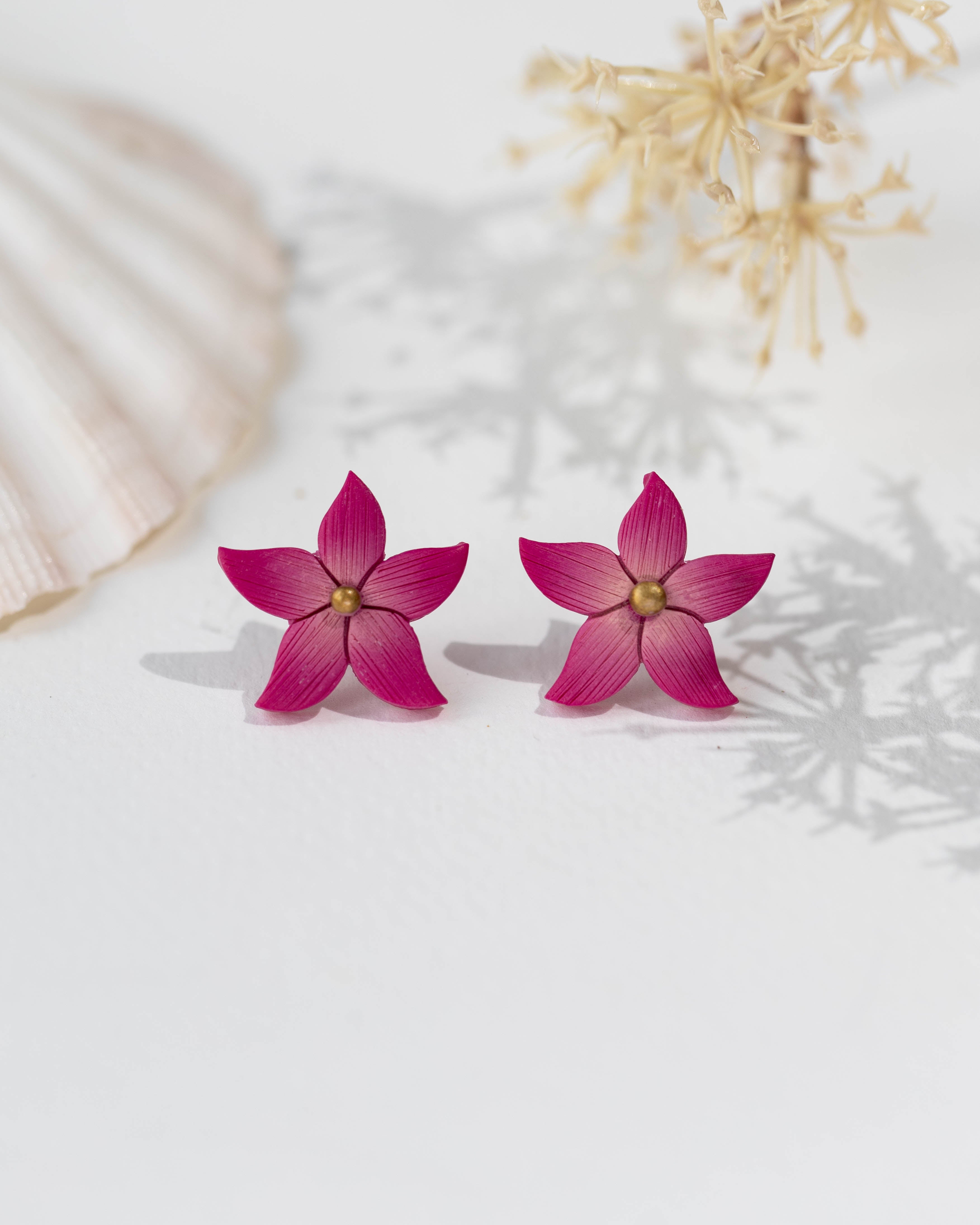 Cercei Studs Fucsia