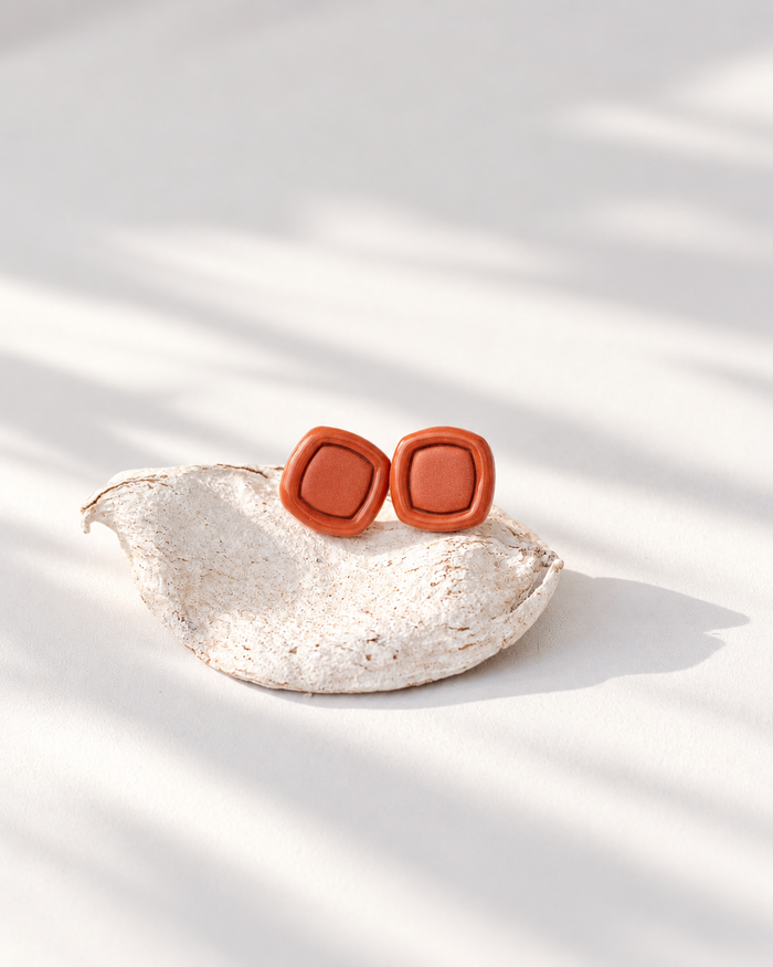 Cercei Mochi – Mini Studs Terracotta