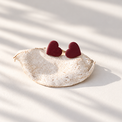 Cercei Amour Mini Studs - Burgundy