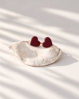 Cercei Amour Mini Studs - Burgundy