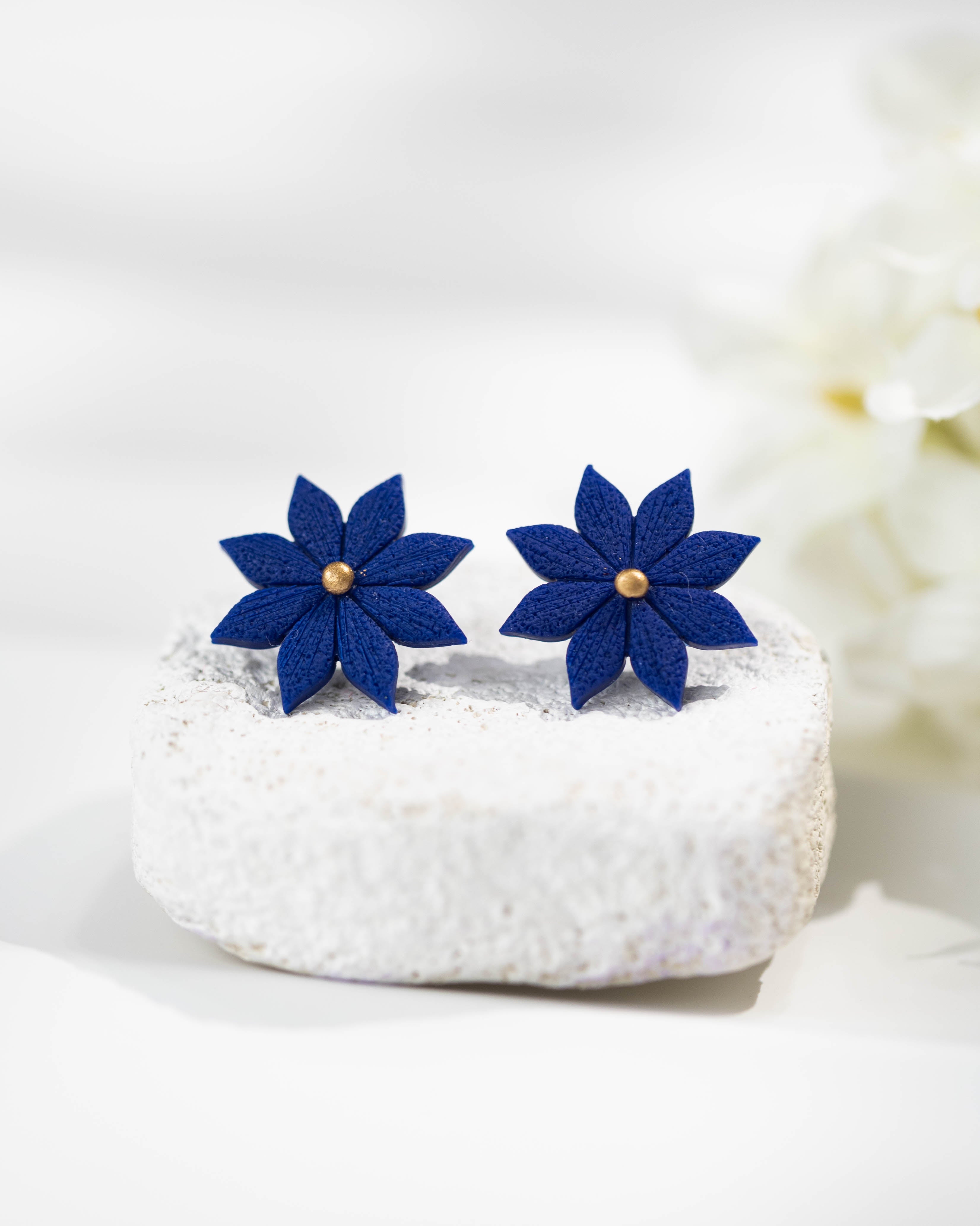 Cercei Studs Wildflower - royal blue