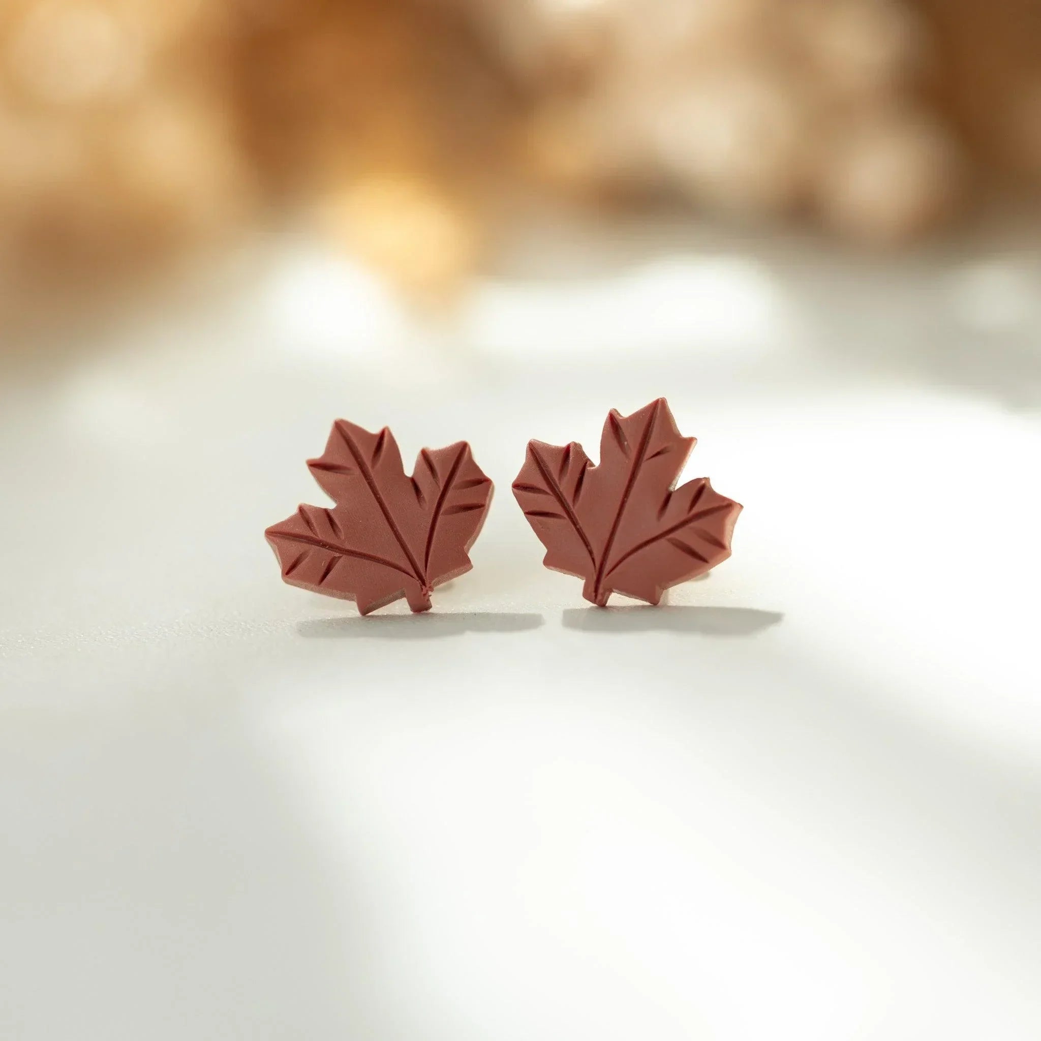 Cercei Leaf - stud dark terracota - MARAI